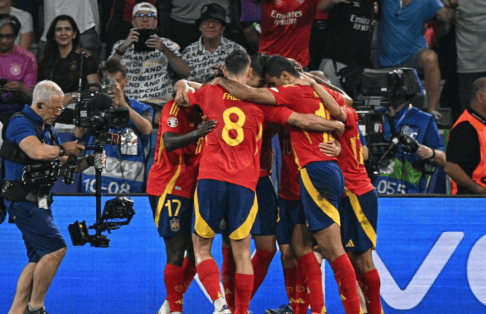 西班牙队取得胜利走势良好