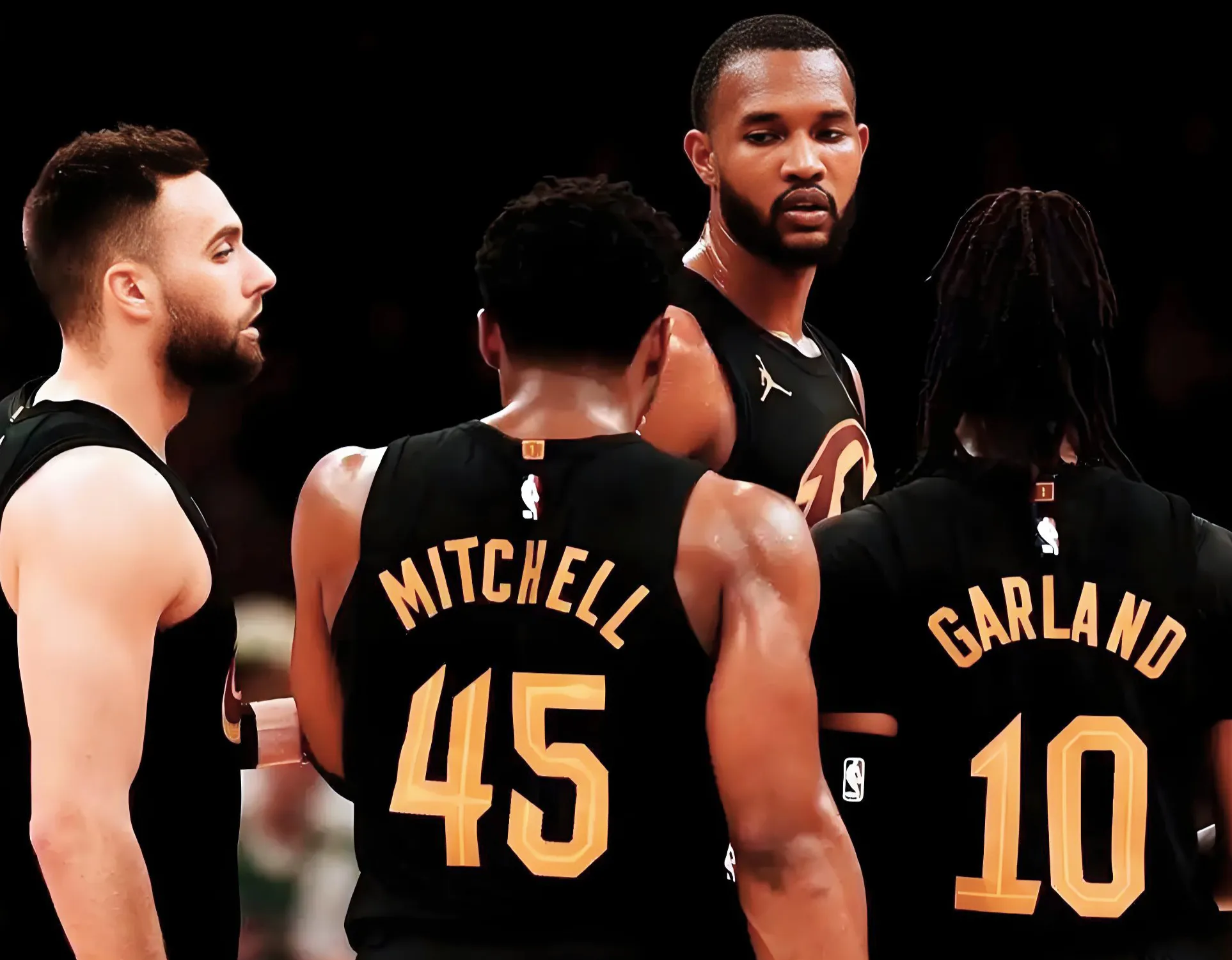 骑士主帅受伤离场，球队陷入混乱