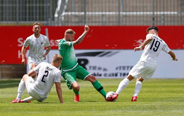 汉诺威96在客场战胜对手，迎来了一场来之不易的胜利