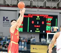 汉堡主场士气高涨，全队齐心合力击败对手