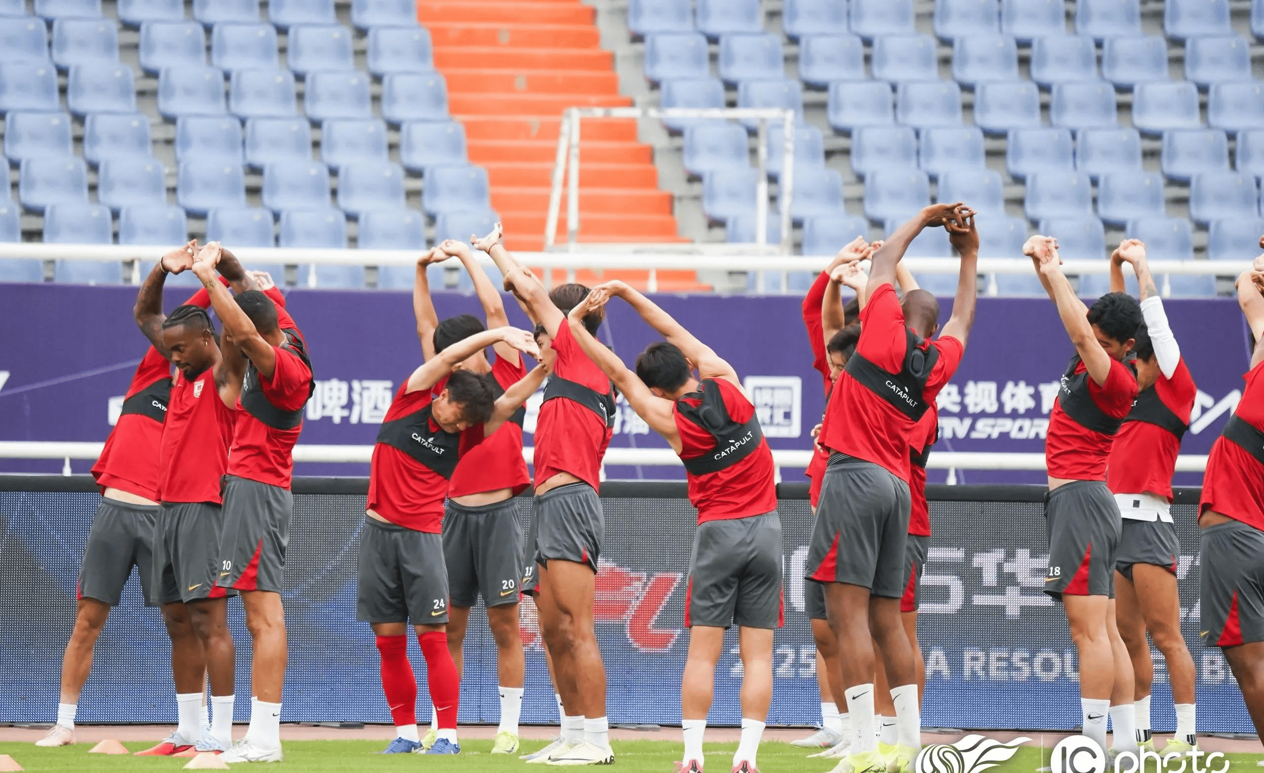 战术调整灵活,助球队击败强敌晋级 战术调整灵活,助球队击败强敌晋级