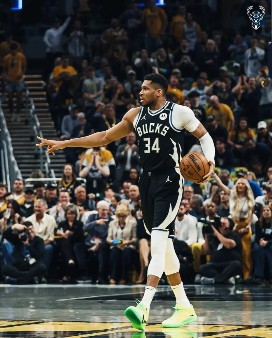 字母哥领投的雄鹿队赢得关键胜利 字母哥领投的雄鹿队赢得关键胜利