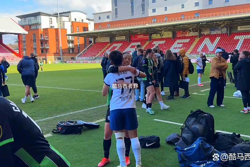 新加坡女足对阵马来西亚队，比赛精彩纷呈