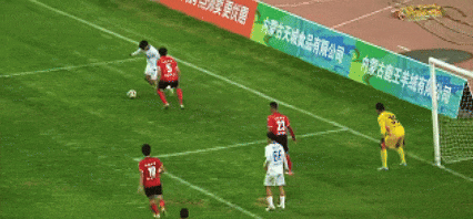 比分胶着，谁将冲刺到最后？